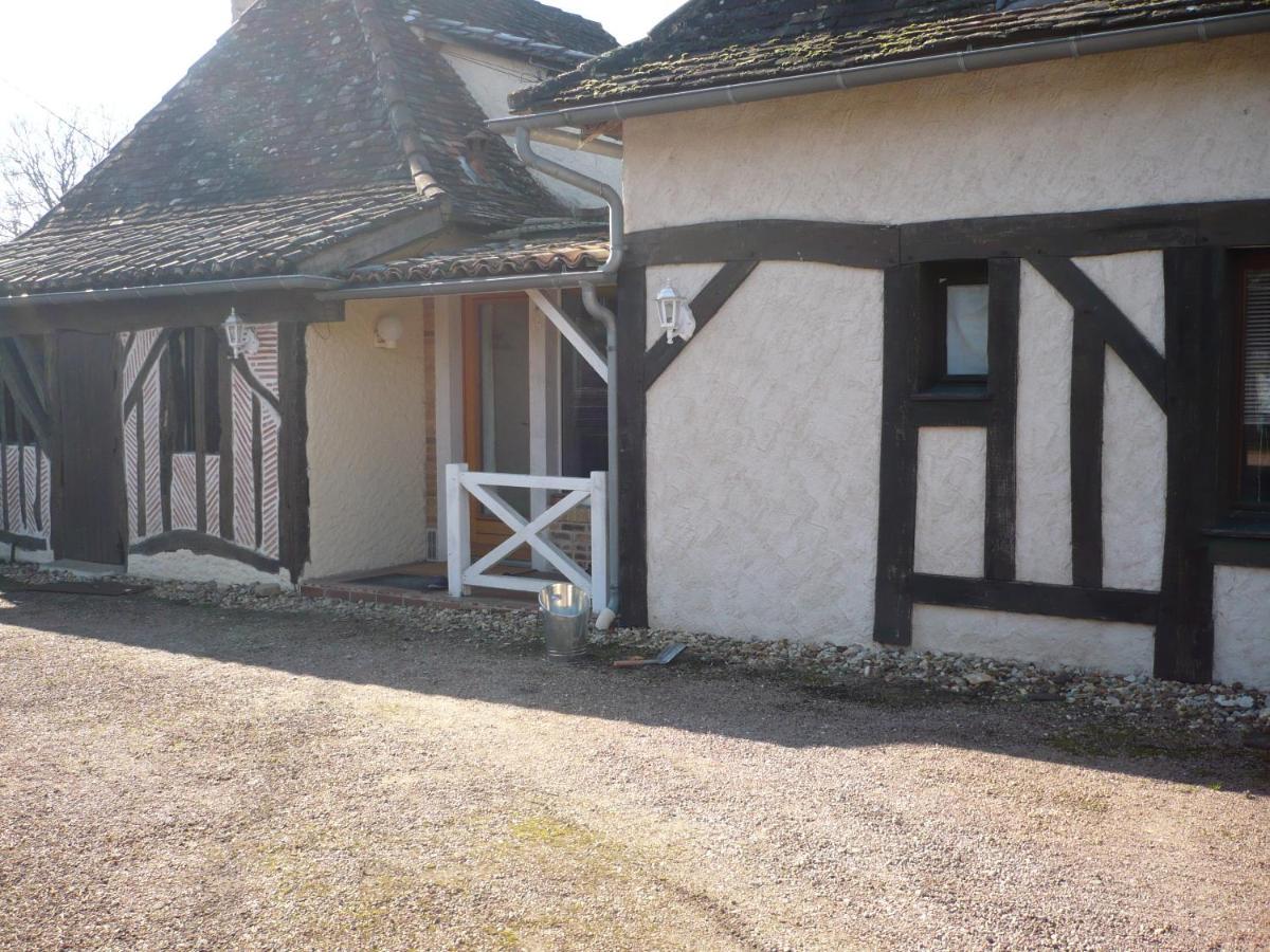 B&B Gilclau Saint-Martial-d'Artenset Buitenkant foto