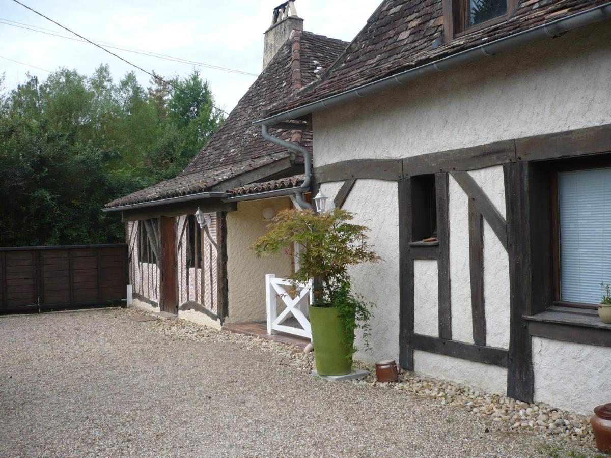 B&B Gilclau Saint-Martial-d'Artenset Buitenkant foto